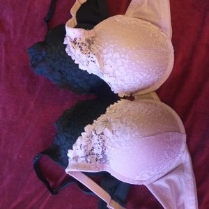 Plunge coverage push up bra